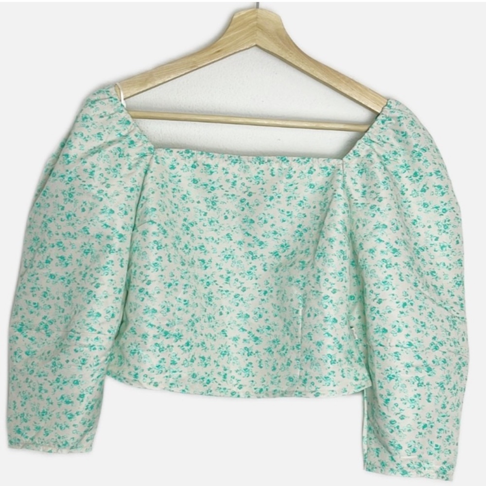 Levi’s The Statement puff sleeved smocked blouse M
